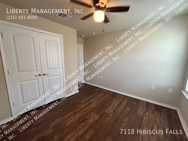 Building Photo - 7118 Hibiscus Falls
