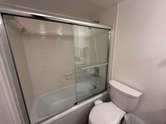 Building Photo - 3310 S Ocean Blvd