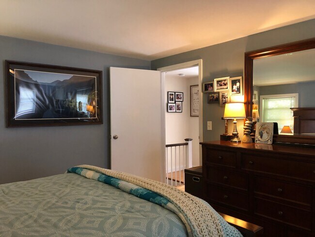 Building Photo - 112 Rowe St