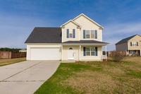 Building Photo - 3 Bedroom Home w/ Bonus In Richlands!