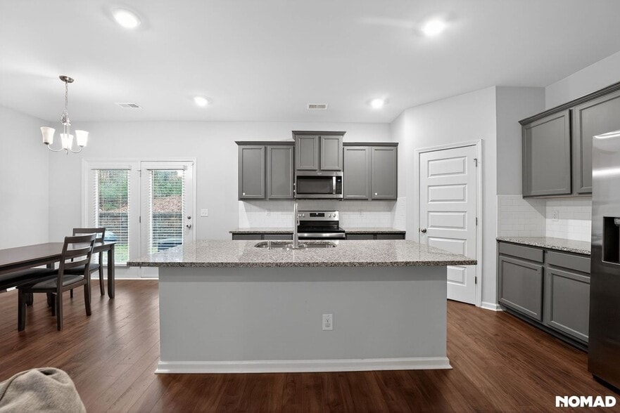 Building Photo - 1765 Labonte Pkwy