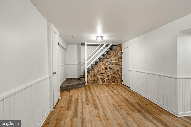 Building Photo - 1212 New Hampshire Ln