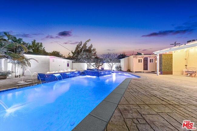 Building Photo - 4221 Stewart Ave