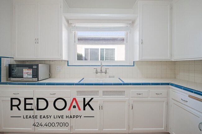 Building Photo - 2727 Butler Ave