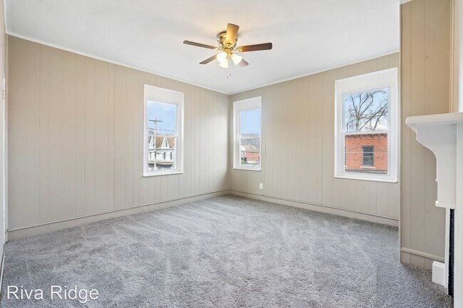 Building Photo - 3 br, 1 bath House - 200 West Elizabeth St...