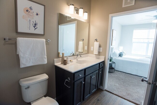 Building Photo - 2 Bedroom 2 Bath apartment, 1st floor but with elevated deck, unit 106, available 6/1/2026