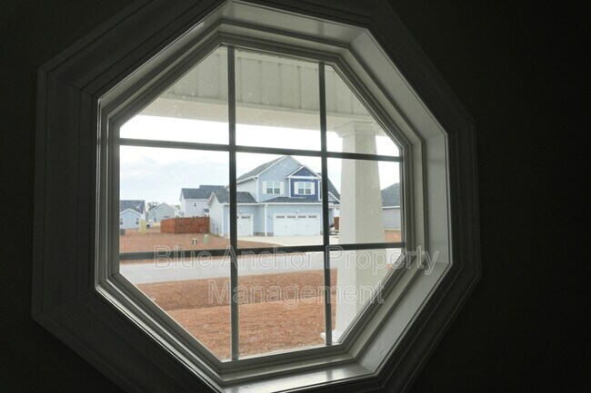 Building Photo - 206 Browns Ferry Rd