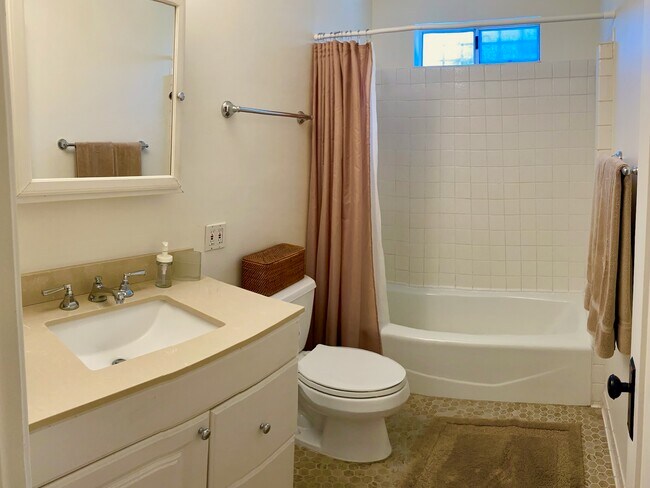 Bathroom - 840 N Ogden Dr