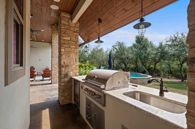 Building Photo - 1194 Vaquero Wy
