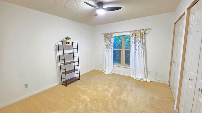 2nd bedroom - 101 Bent Tree Dr