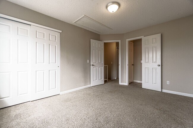 Building Photo - 4030 Baytown Dr