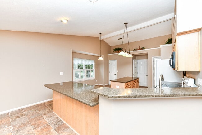 Building Photo - 5300 Breakers Way