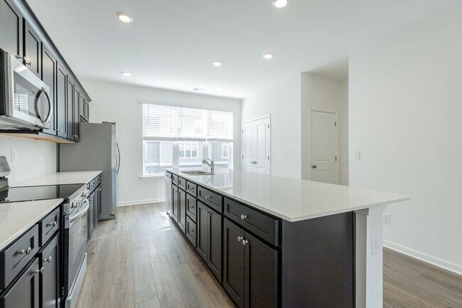 Building Photo - 4186 Tillie Cir