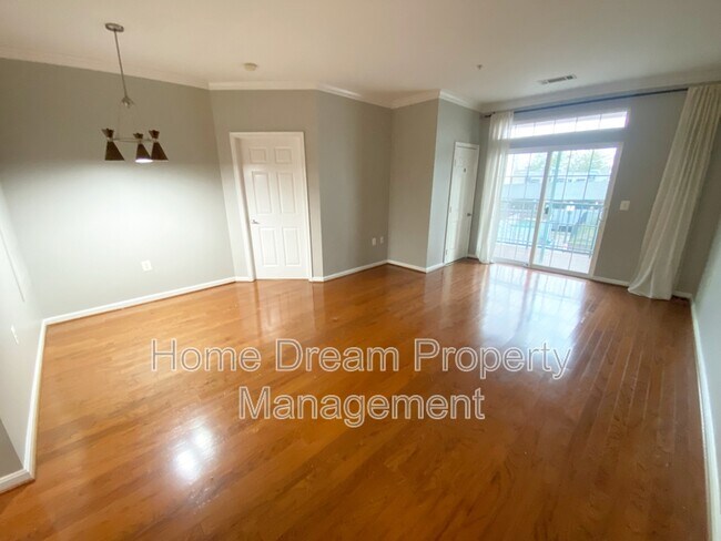 Building Photo - 2465 Army Navy Dr