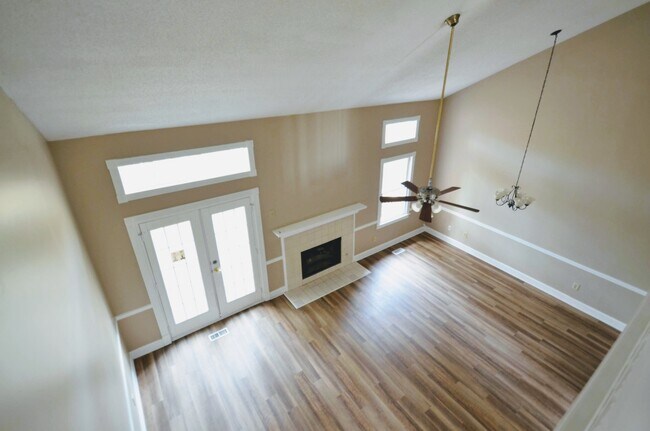 Building Photo - 1308 Poplar Pointe