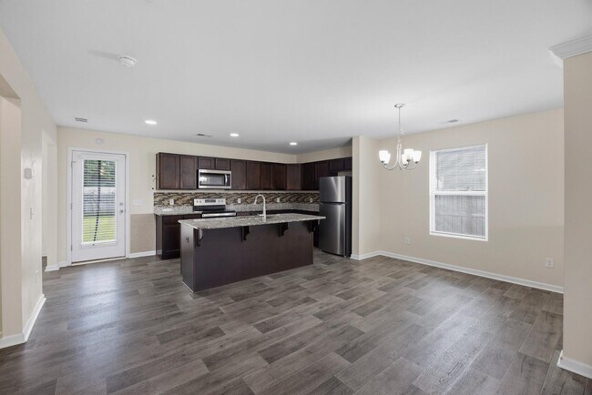 Building Photo - 442 Thoroughbred Dr