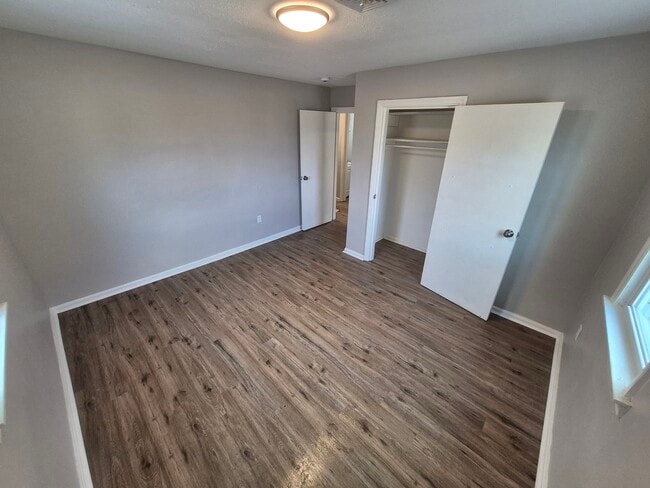 Building Photo - 658 Virginia Ave