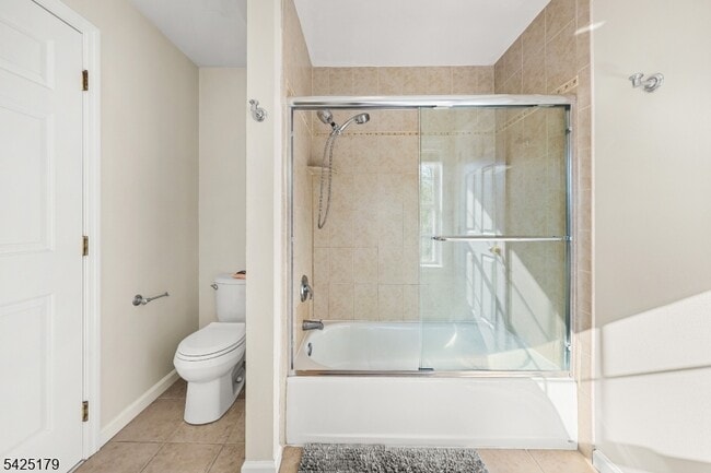 Building Photo - 112 Peapack Rd