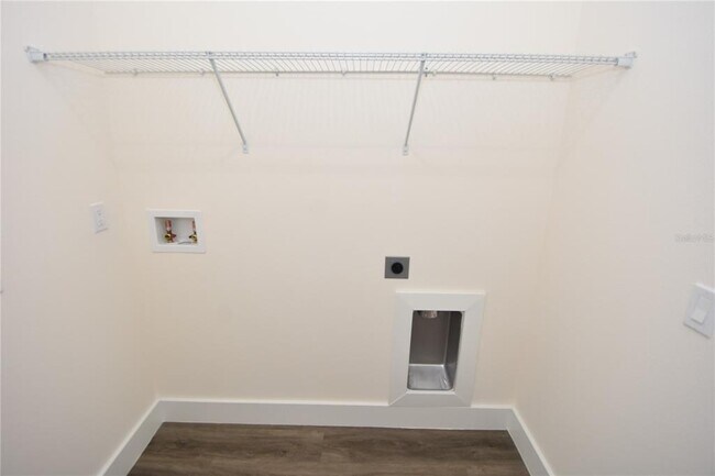 Building Photo - 100 White Hall Dr