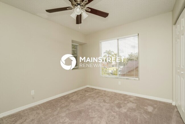 Building Photo - 4 Bedroom Pet-Friendly Home in VALRICO, FL...
