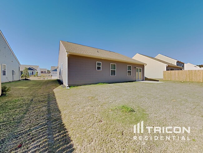 Building Photo - 505 Legacy Dr