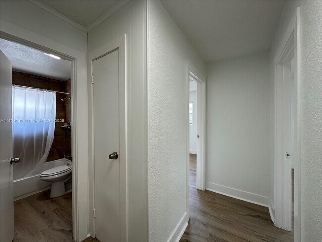 Building Photo - 116 NW 2nd Ave