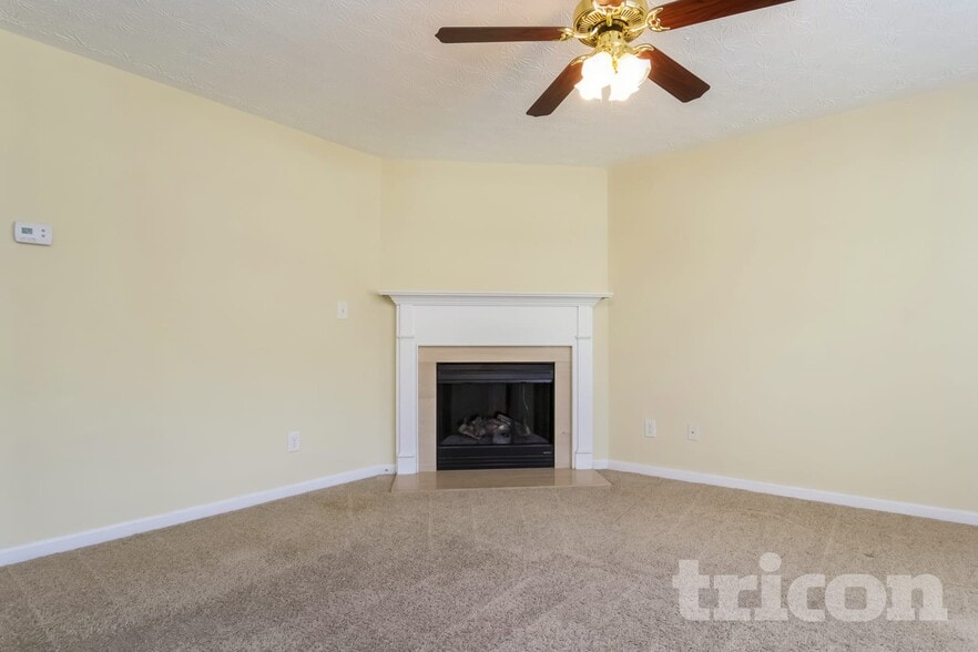 Building Photo - 1436 Little Creek Dr