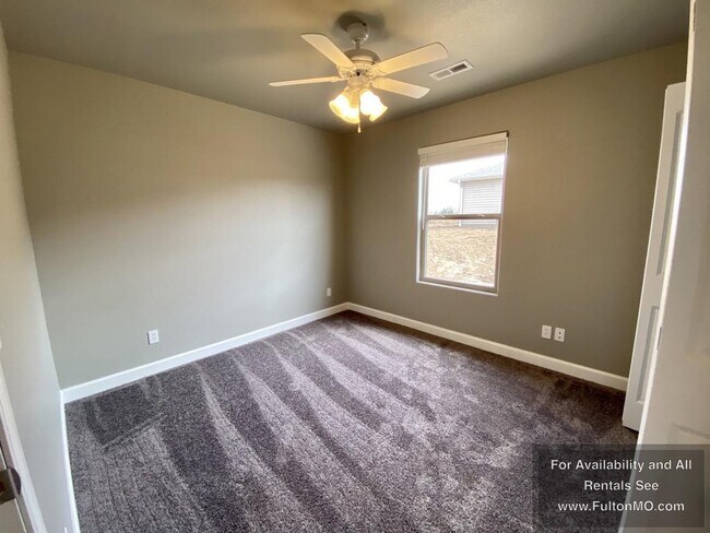 Building Photo - 501 Commons Drive