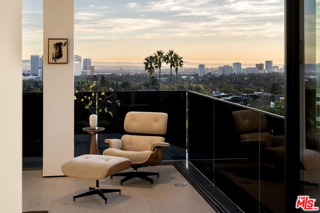 Building Photo - 1210 Laurel Way