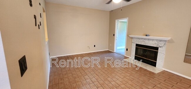Building Photo - 25 Emerald Bay Dr