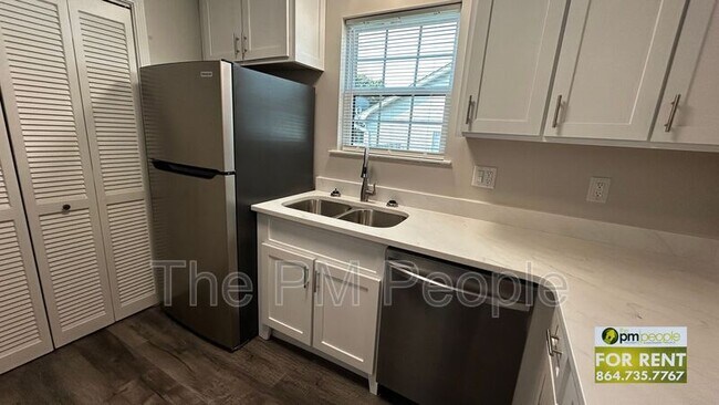 Building Photo - 10B Pointer Ln