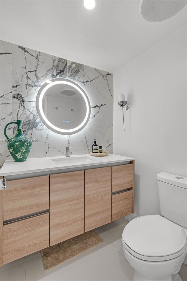 Building Photo - 11 Island Ave