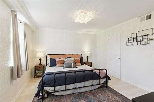 Building Photo - 3915 St Charles Ave