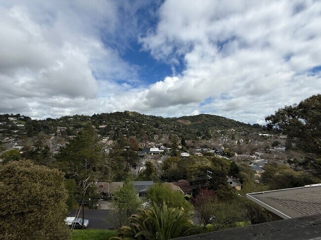 Building Photo - 55-57 Bayo Vista Way