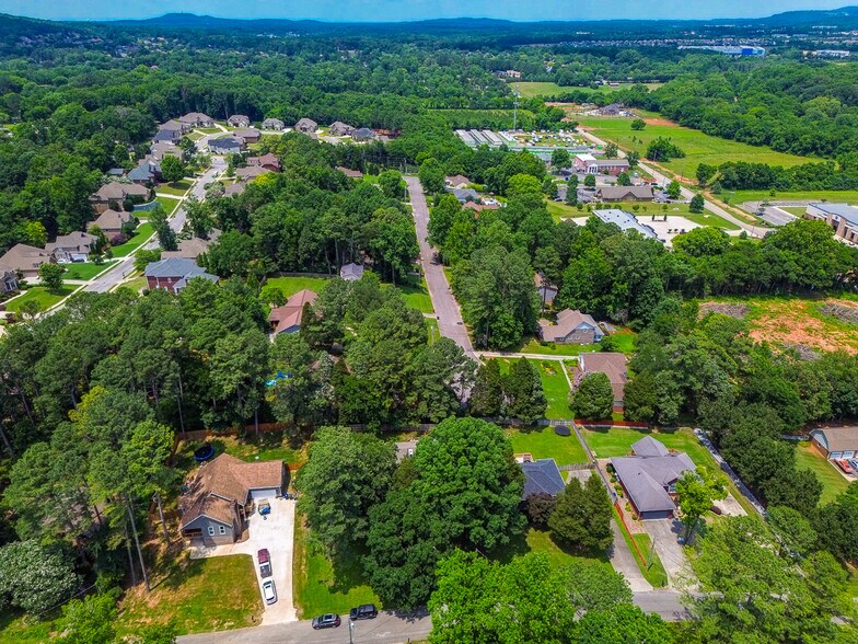 Building Photo - 157 Greenwood Dr