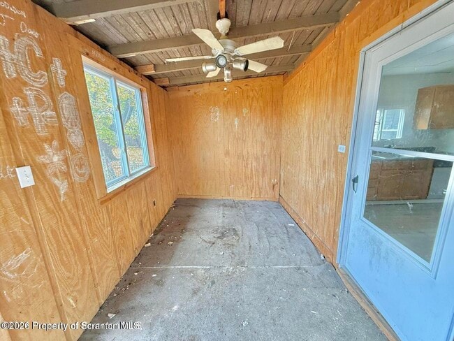 Building Photo - 330 N Sumner Ave