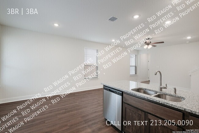 Building Photo - 2507 Lynwood Bnd