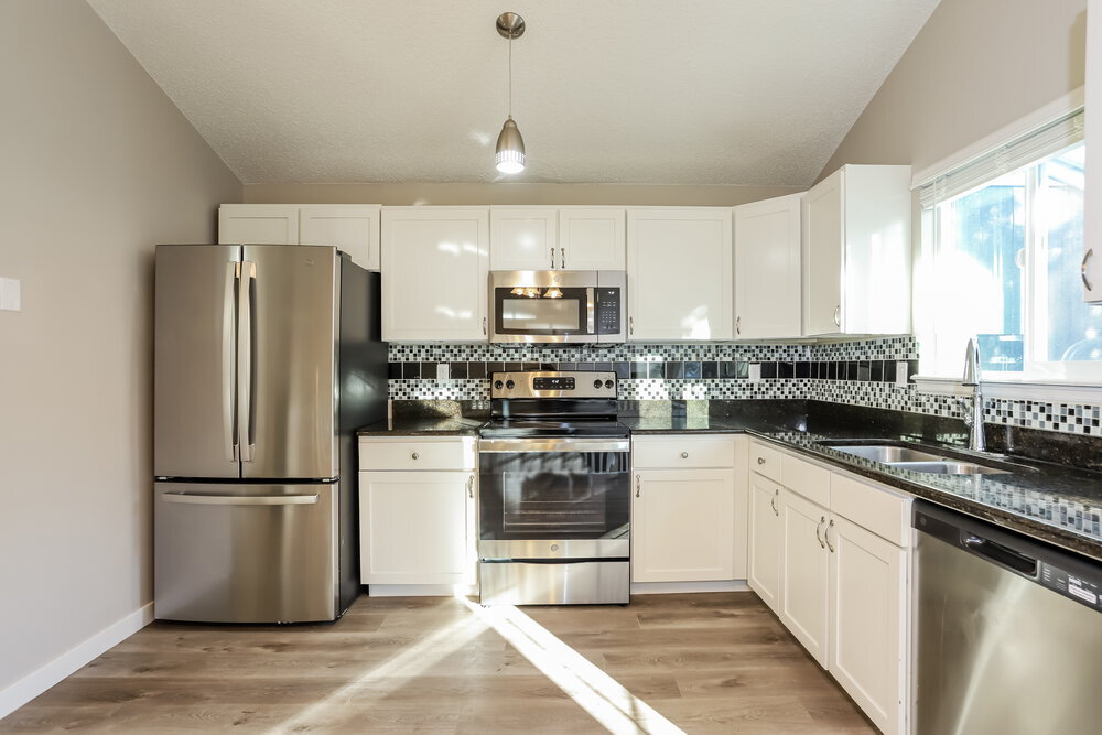 Building Photo - 12155 Elm Way