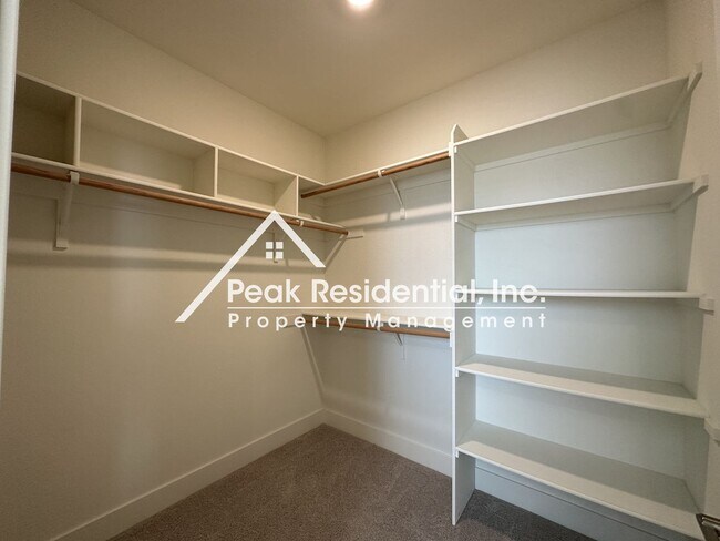 Building Photo - Beautiful Newer Elk Grove 3bd/2.5ba Home with 2 Car Garage