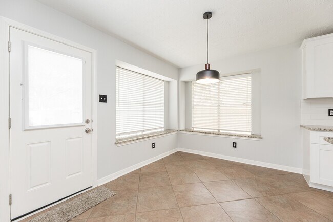 Building Photo - 23106 Beech Canyon Dr