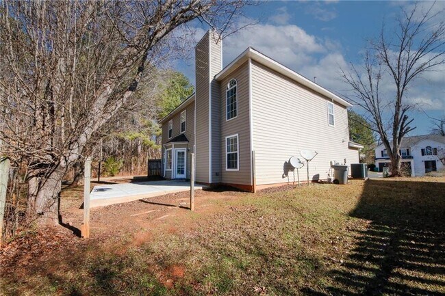 Building Photo - 4493 Bridle Ridge Way