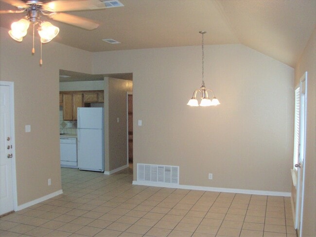 Building Photo - 4903 Heather Ln