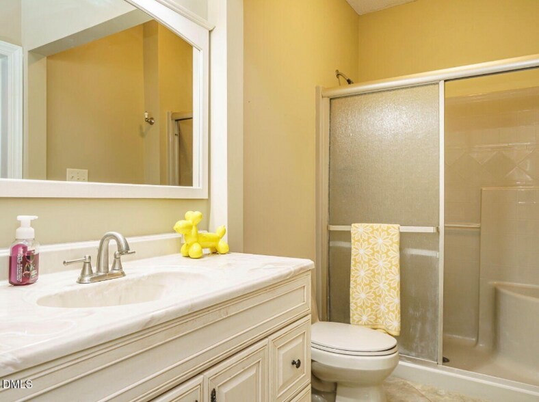 Building Photo - 230 Paula Dr