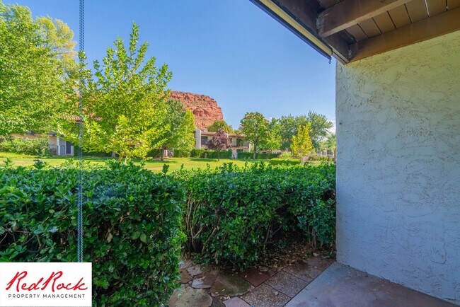 Building Photo - 2 Bedroom Condo in a Prime Location!