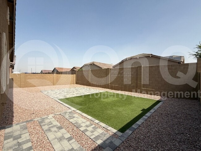 Building Photo - 16396 W Questa Dr
