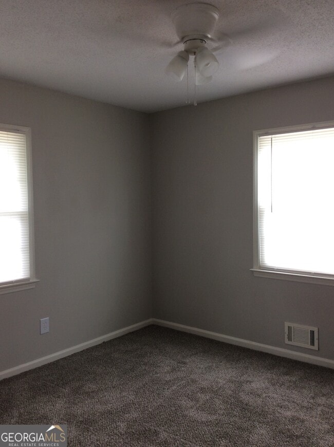Building Photo - 1417 Pennel Dr