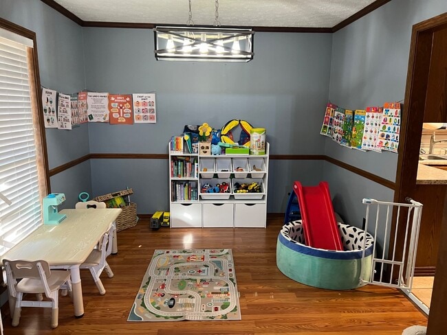 Building Photo - 315 Dogwood Blvd