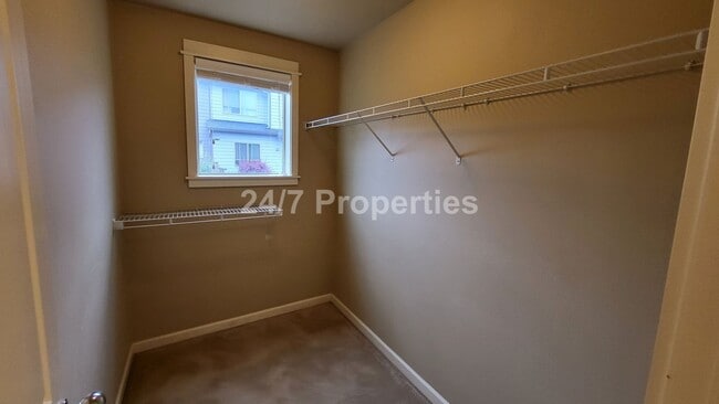 Building Photo - Modern Damascus Home with 2 Primary Suites!