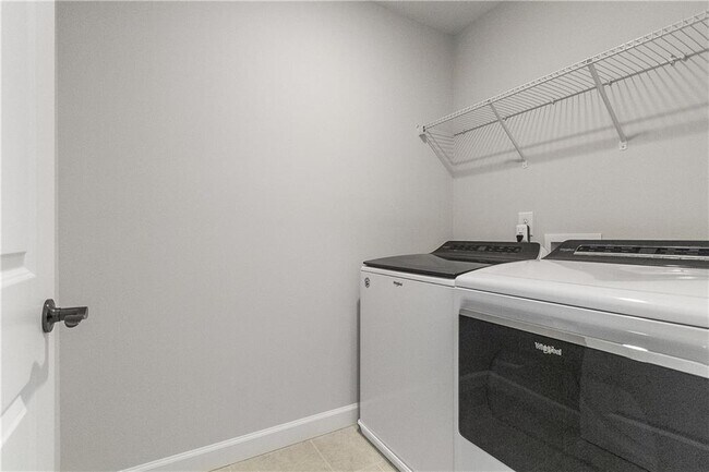 Building Photo - 536 Cresentry Brook