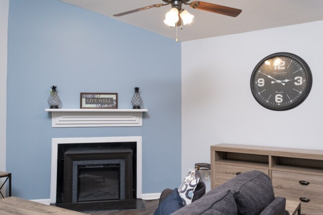 Building Photo - 3911 Water Oak Dr